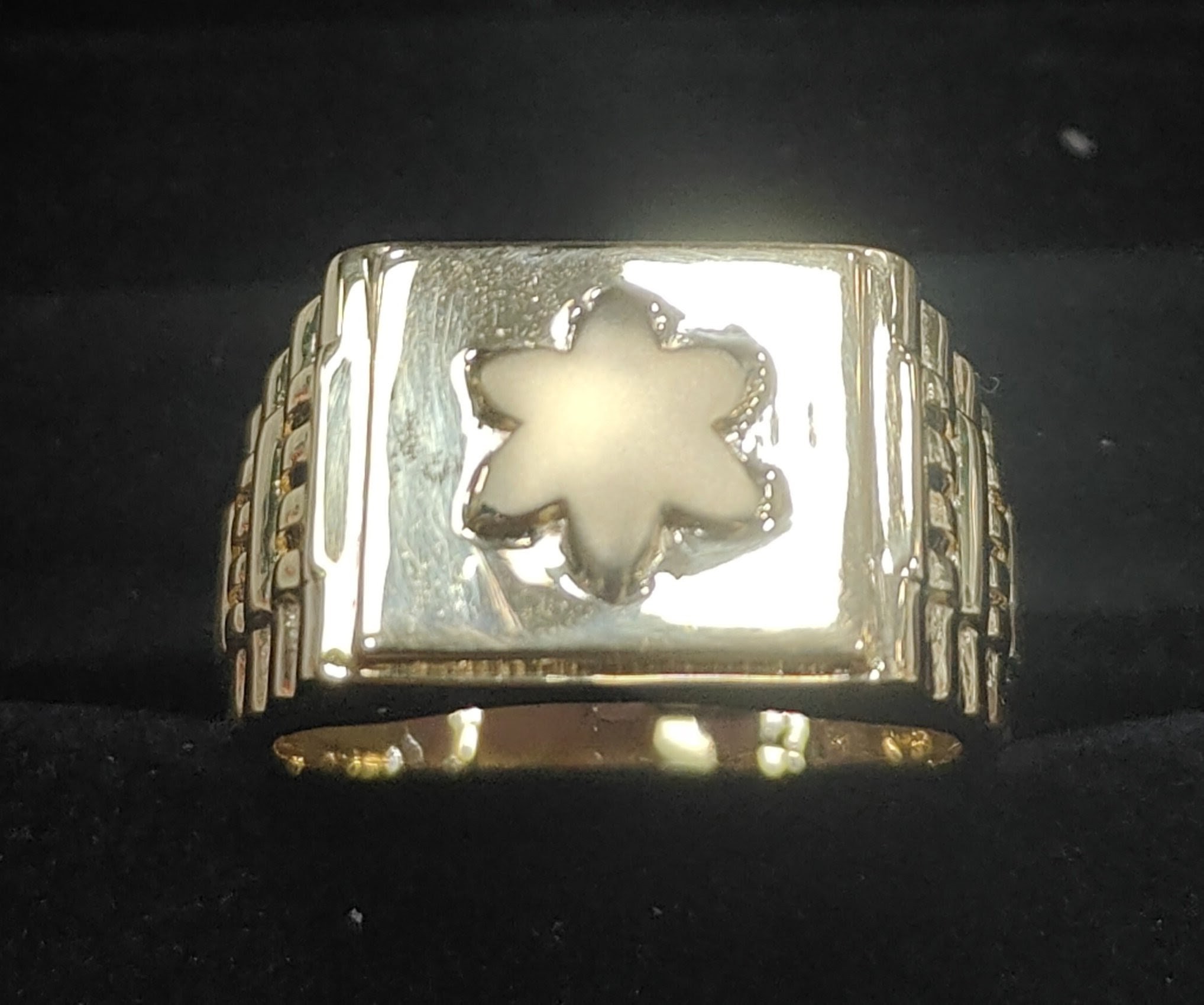 GR-32 — Gents Rings