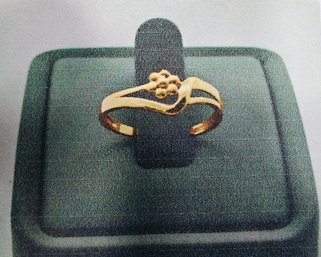 LR-04 — Ladies Rings