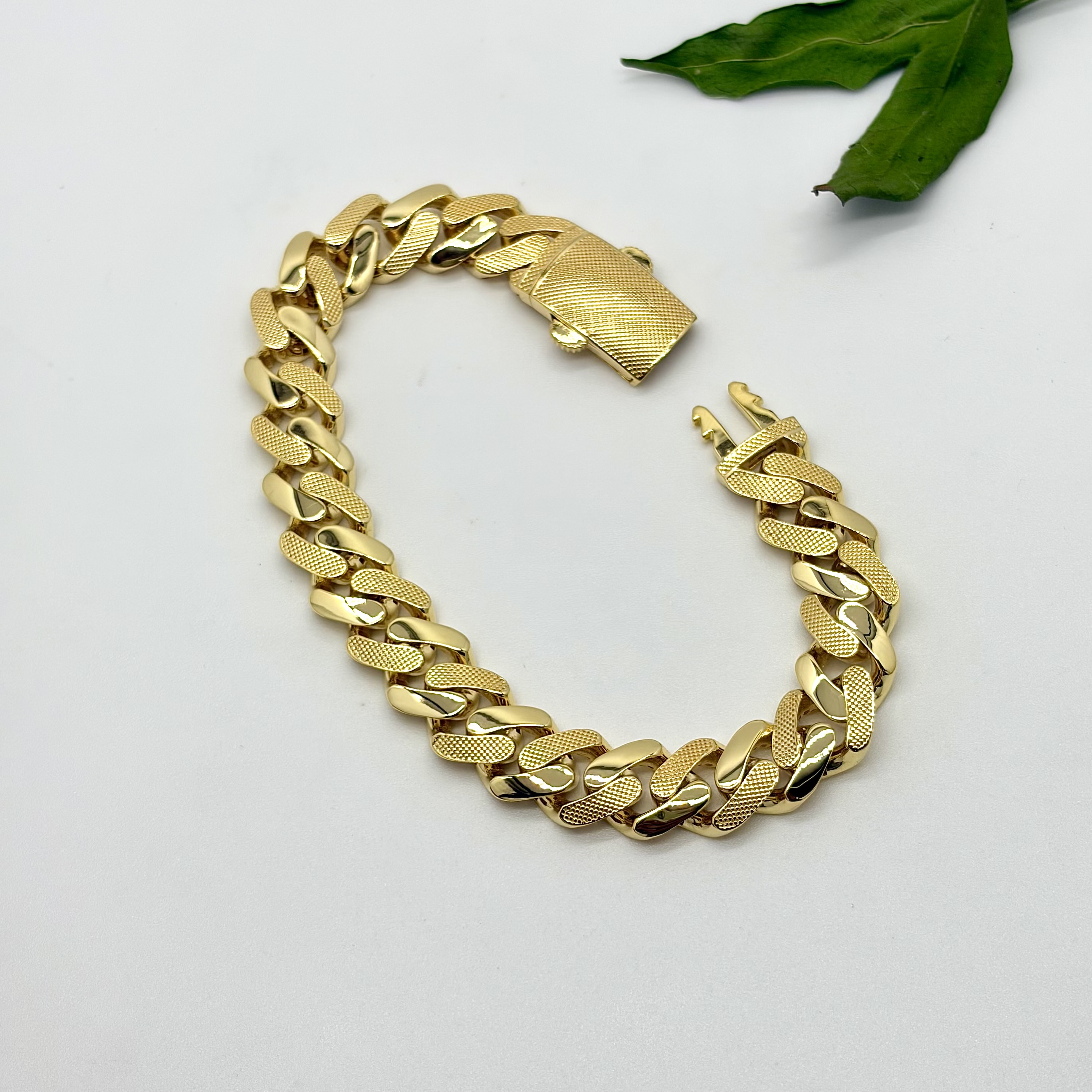Design 59 — Gents Bracelets